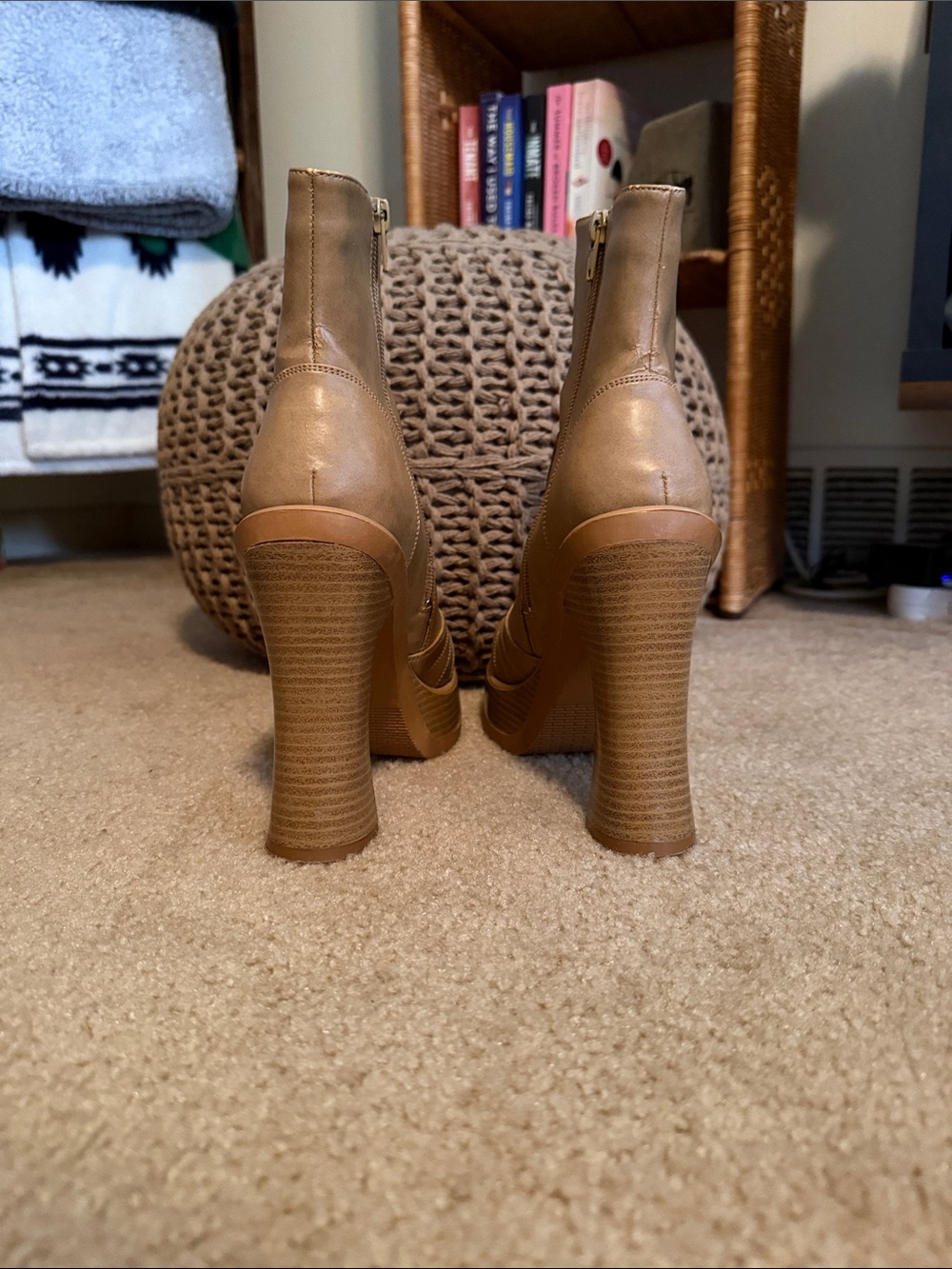 Y2K Chunky Tan Heeled Boots - Picture 4 of 11
